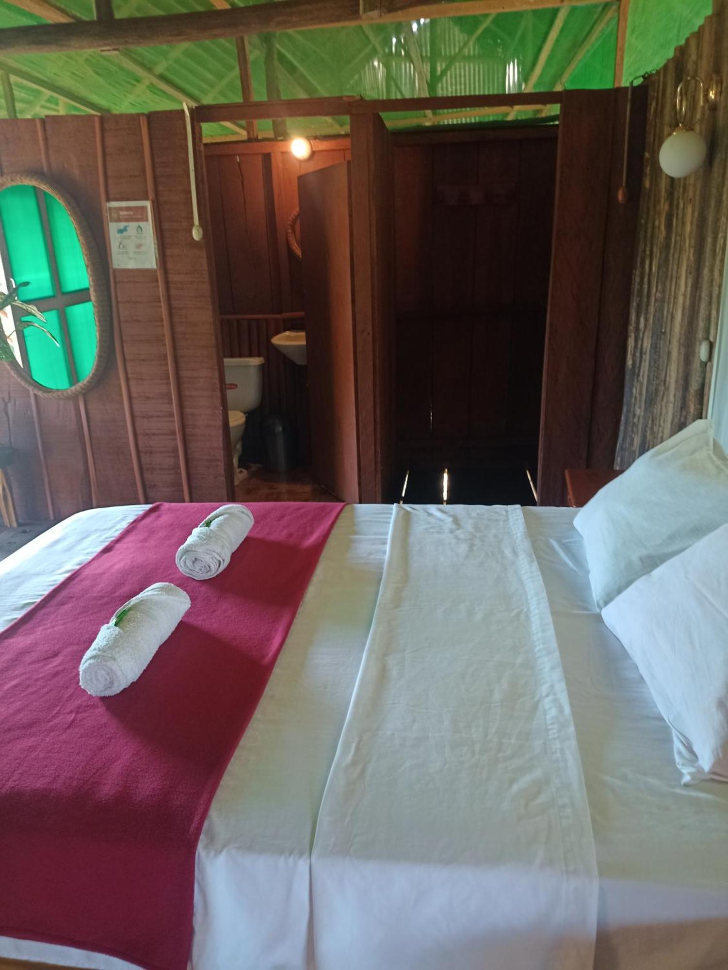 Casa Kukama Lodge Iquitos Esterno foto